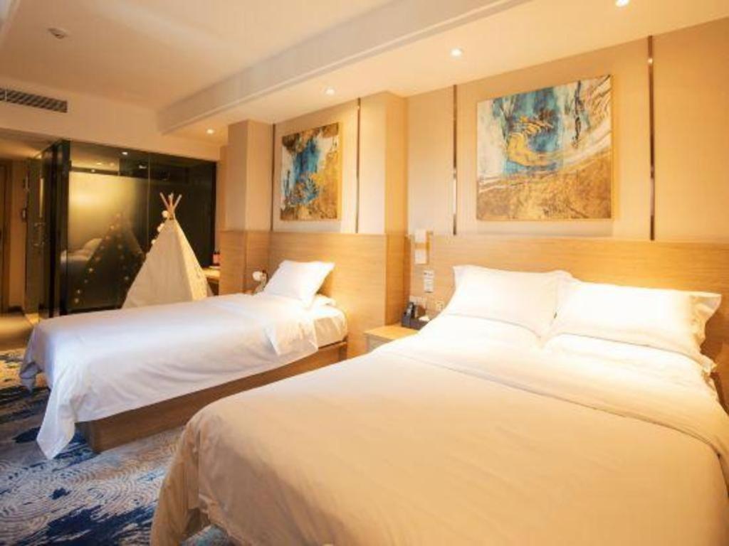 T Social Hotel Guangzhou Railway Station Branch Экстерьер фото