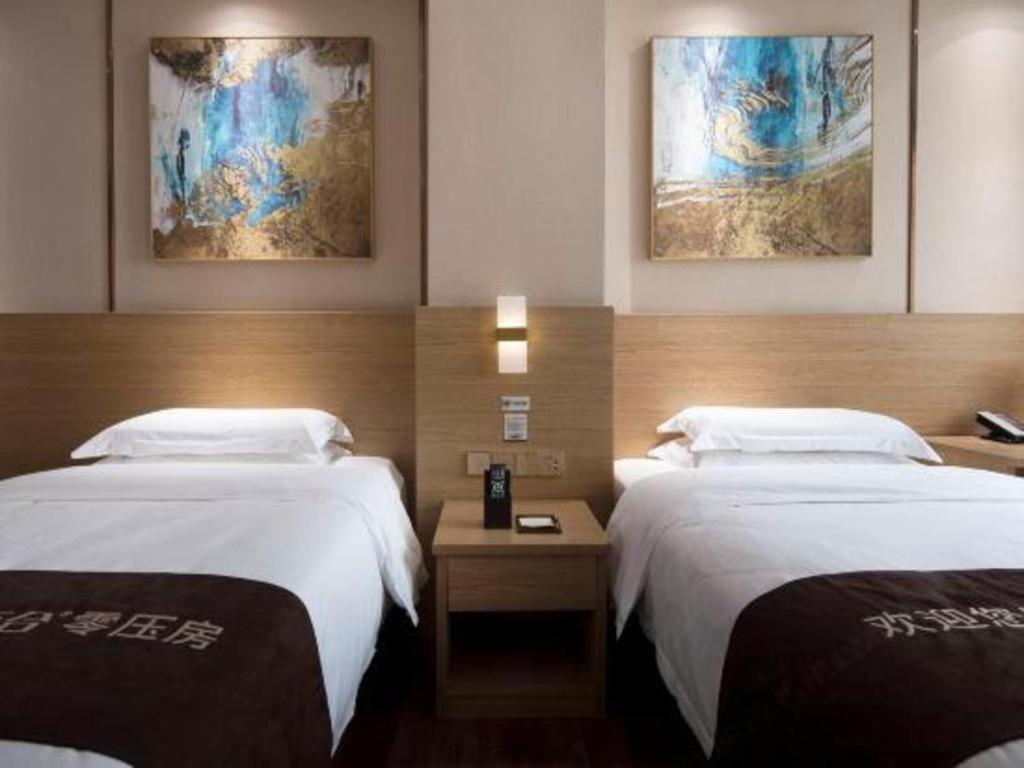 T Social Hotel Guangzhou Railway Station Branch Экстерьер фото
