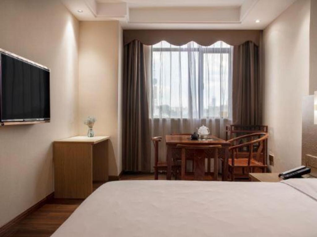 T Social Hotel Guangzhou Railway Station Branch Экстерьер фото