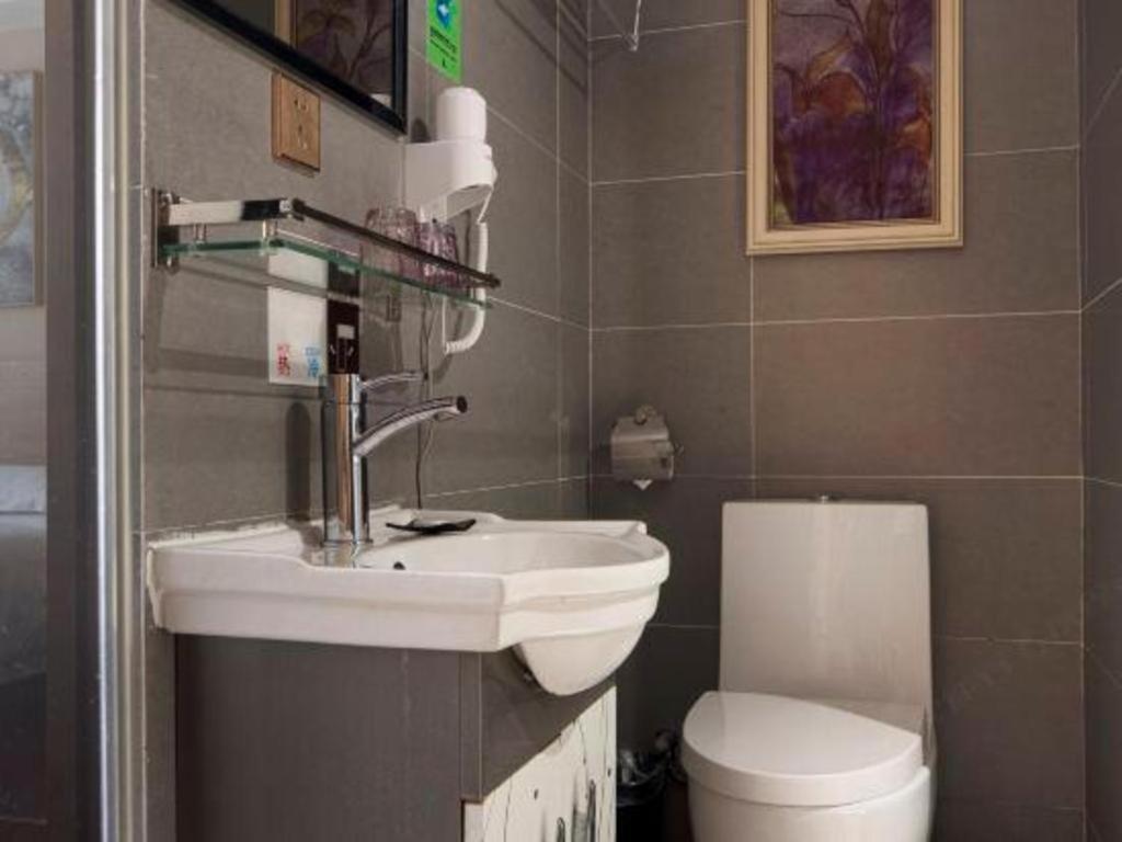 T Social Hotel Guangzhou Railway Station Branch Экстерьер фото